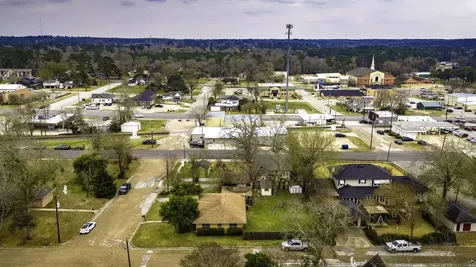 211 W Sherman Street Livingston TX 77351