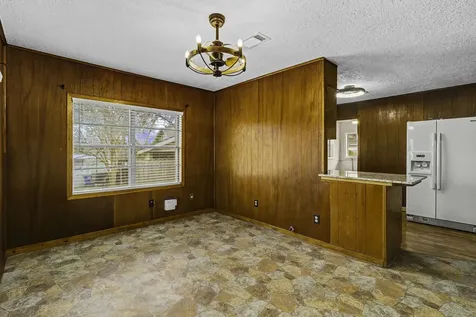 211 W Sherman Street Livingston TX 77351