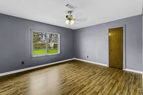 211 W Sherman Street Livingston TX 77351