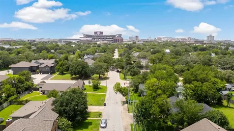 705 Welsh Avenue College Station TX 77840