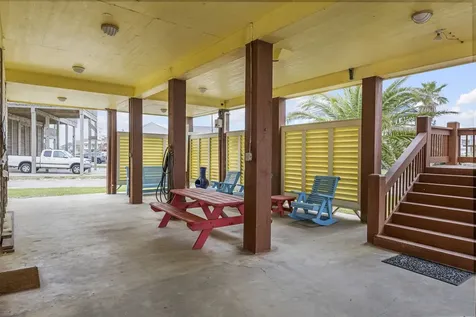 2910 Shady Lane Crystal Beach TX 77650