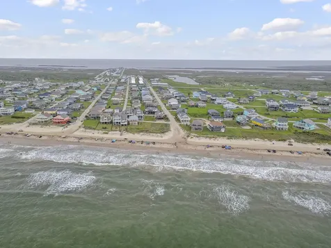 2910 Shady Lane Crystal Beach TX 77650