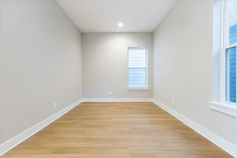 812 Thornton Street B Houston TX 77018