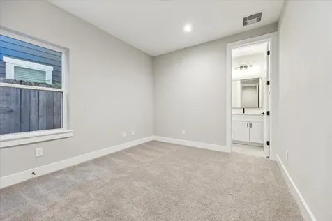 812 Thornton Street B Houston TX 77018