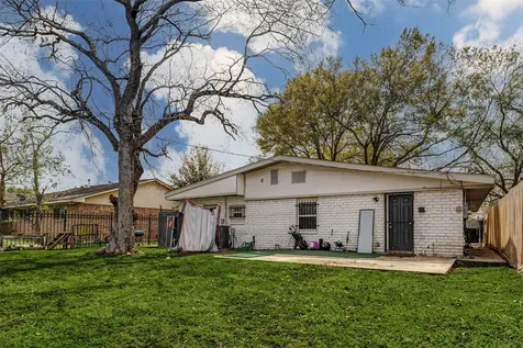 4815 Edfield Street Houston TX 77033