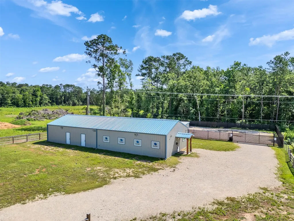 11395 Fm 2432 Road Willis TX 77378