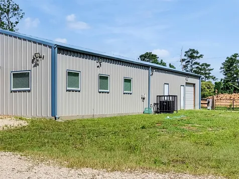 11395 Fm 2432 Road Willis TX 77378