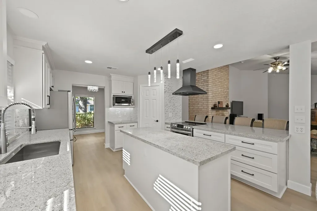 3106 Falling Brook Drive Kingwood TX 77345