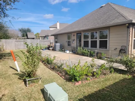 3112 Laurel Bend Lane Pearland TX 77584