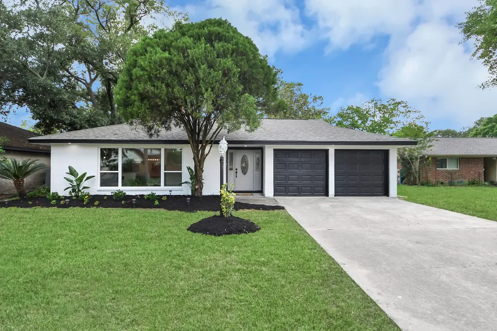 2407 Crestdale Drive Houston TX 77080