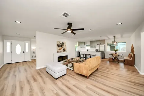 2407 Crestdale Drive Houston TX 77080