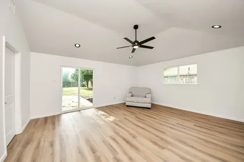 2407 Crestdale Drive Houston TX 77080