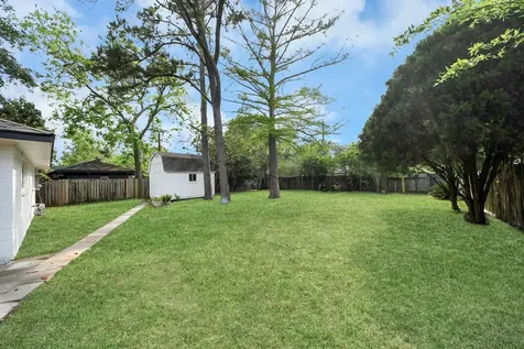 2407 Crestdale Drive Houston TX 77080