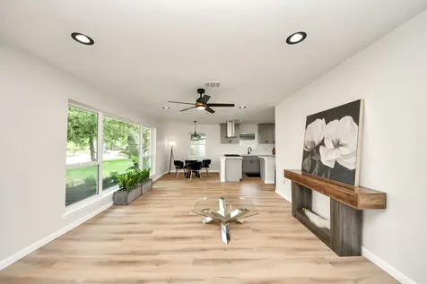 2407 Crestdale Drive Houston TX 77080
