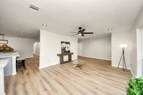 2407 Crestdale Drive Houston TX 77080