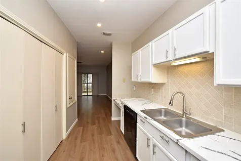 2023 Gentryside Drive 201 Houston TX 77077