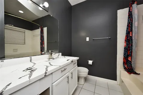 2023 Gentryside Drive 201 Houston TX 77077