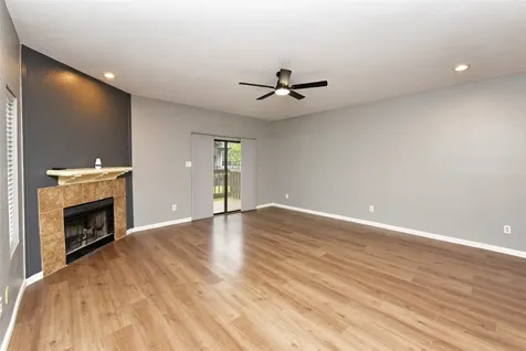 2023 Gentryside Drive 201 Houston TX 77077