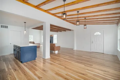 1635 Pony Lane Wallis TX 77485