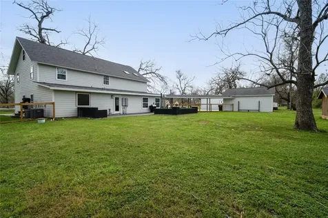1635 Pony Lane Wallis TX 77485