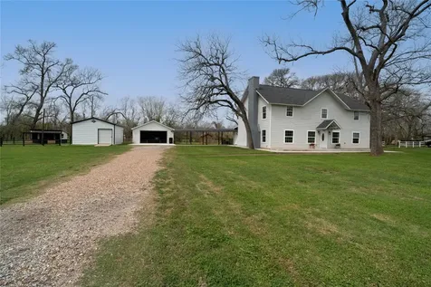 1635 Pony Lane Wallis TX 77485