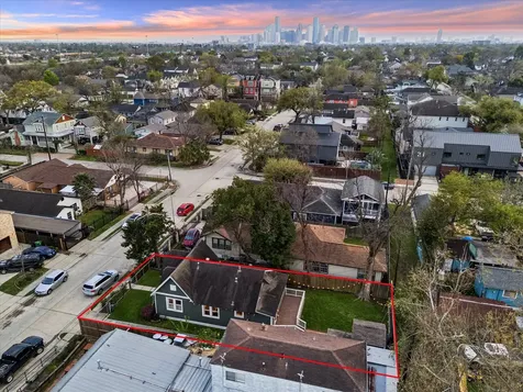 1305 Enid Street Houston TX 77009