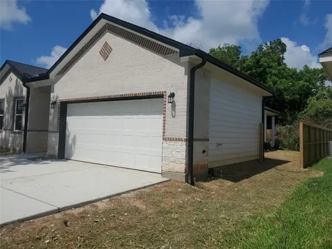 105 S Algeria Street Texas City TX 77591