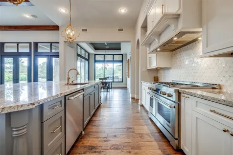 6 Copper Bottom Drive Tomball TX 77377
