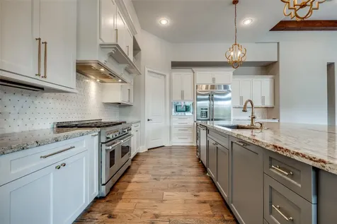 6 Copper Bottom Drive Tomball TX 77377