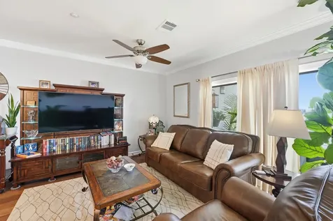 401 Lakeside Lane 113 Houston TX 77058