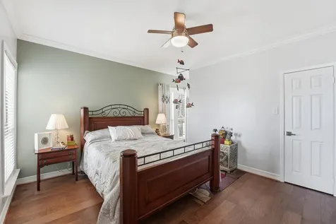 401 Lakeside Lane 113 Houston TX 77058