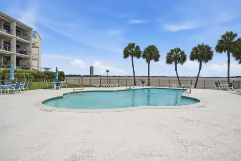401 Lakeside Lane 113 Houston TX 77058