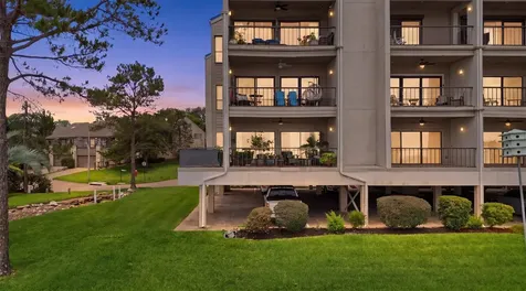 401 Lakeside Lane 113 Houston TX 77058