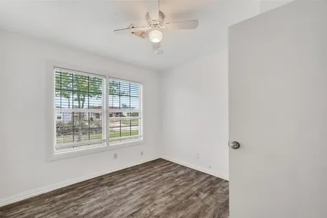 402 Meters Street Houston TX 77020