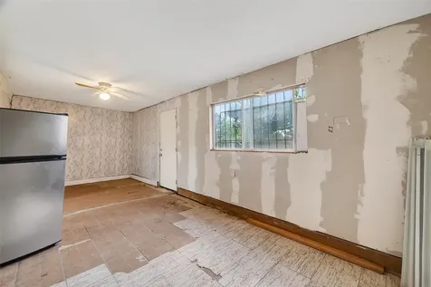 402 Meters Street Houston TX 77020