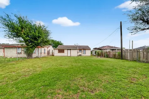 402 Meters Street Houston TX 77020