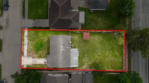 402 Meters Street Houston TX 77020