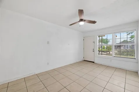 402 Meters Street Houston TX 77020