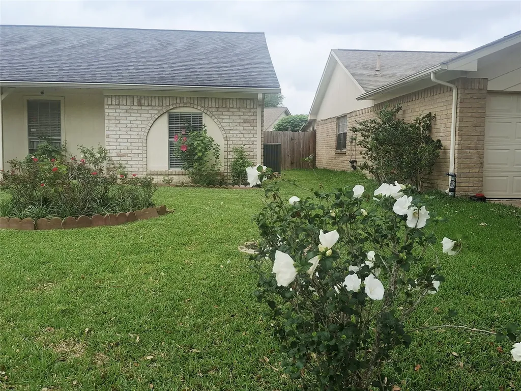 4022 Manordale Drive Houston TX 77082
