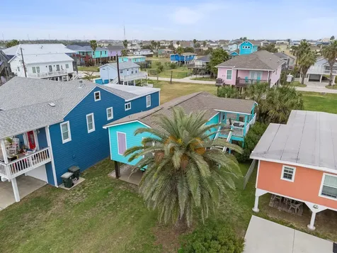 4121 Las Palmas Street Galveston TX 77554
