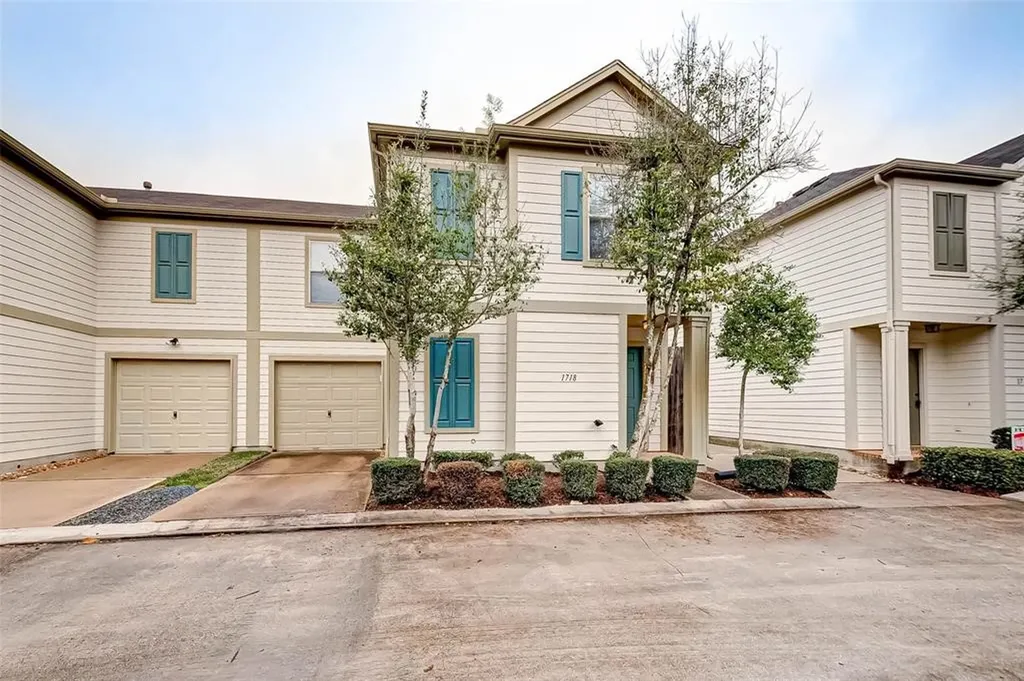 1718 Redwing Cove Drive Houston TX 77009