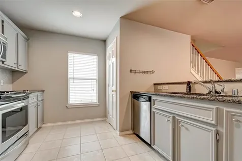 1718 Redwing Cove Drive Houston TX 77009