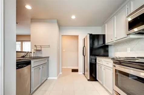 1718 Redwing Cove Drive Houston TX 77009