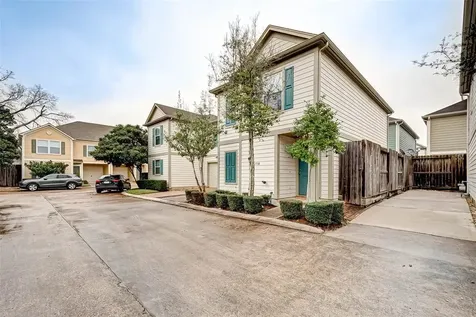 1718 Redwing Cove Drive Houston TX 77009