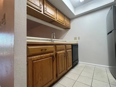2826 S Bartell Drive 21 Houston TX 77054