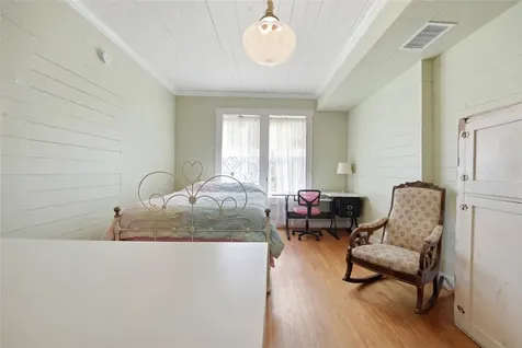 215 N Haupstrasse Street Carmine TX 78932
