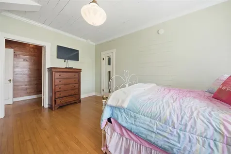 215 N Haupstrasse Street Carmine TX 78932