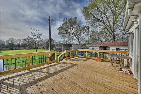 215 N Haupstrasse Street Carmine TX 78932