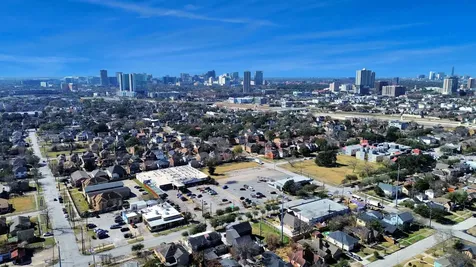 8025 Peachtree Street C Houston TX 77016