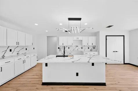 7803 Black Bird Lane Baytown TX 77523
